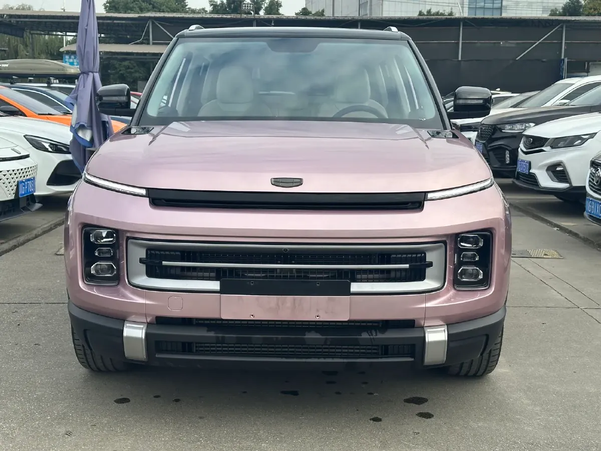 2023 Geely ICON 1.5T 181HP L4 7DCT,autocango,china used car exporter,china ev exporter,chinese used car exporter,chinese used ev exporter