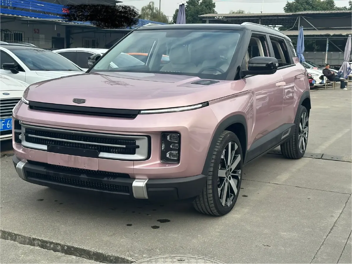 2023 Geely ICON 1.5T 181HP L4 7DCT,autocango,china used car exporter,china ev exporter,chinese used car exporter,chinese used ev exporter