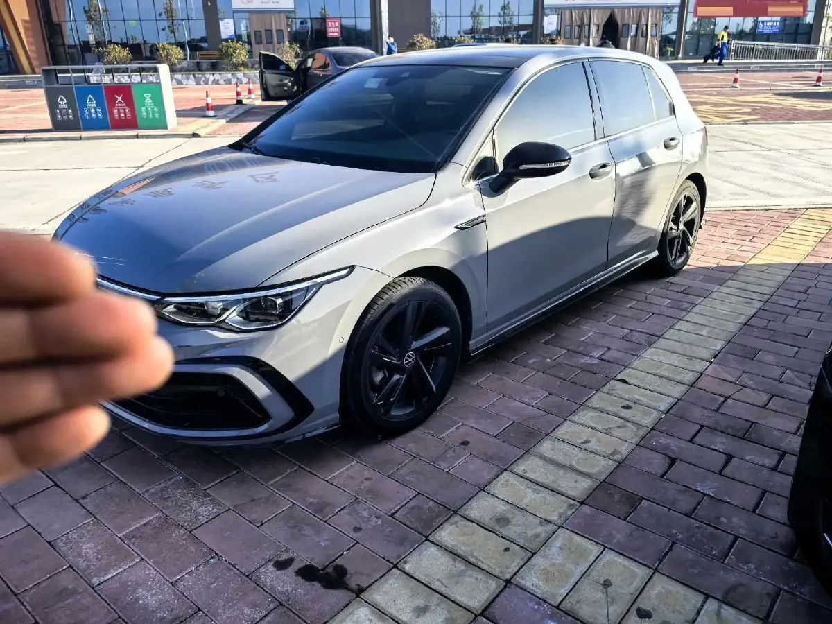 2021 Volkswagen Golf 1.4T 150HP L4 7DCT 2021 Volkswagen Golf 1.4T 150HP L4 7DCT