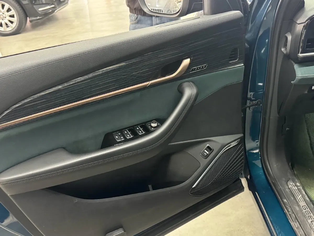 2021 Geely Monjaro 2.0T 218HP L4 7DCT,autocango,china used car exporter,china ev exporter,chinese used car exporter,chinese used ev exporter