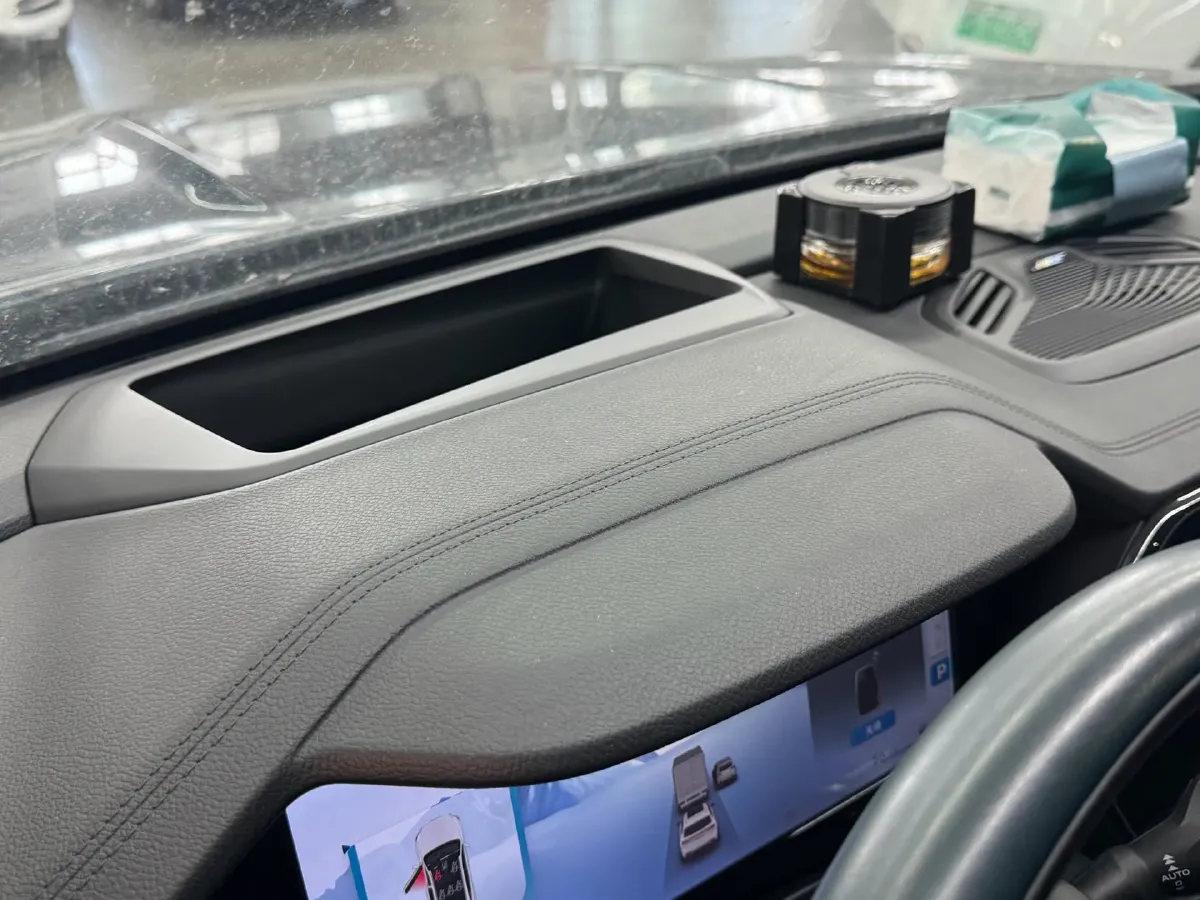 2021 Geely Monjaro 2.0T 218HP L4 7DCT,autocango,china used car exporter,china ev exporter,chinese used car exporter,chinese used ev exporter