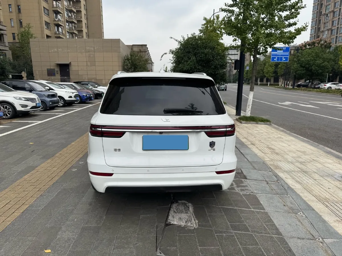 2020 Li ONE Range Extended 131HP REEV 40.5KWH,autocango,china used car exporter,china ev exporter,chinese used car exporter,chinese used ev exporter