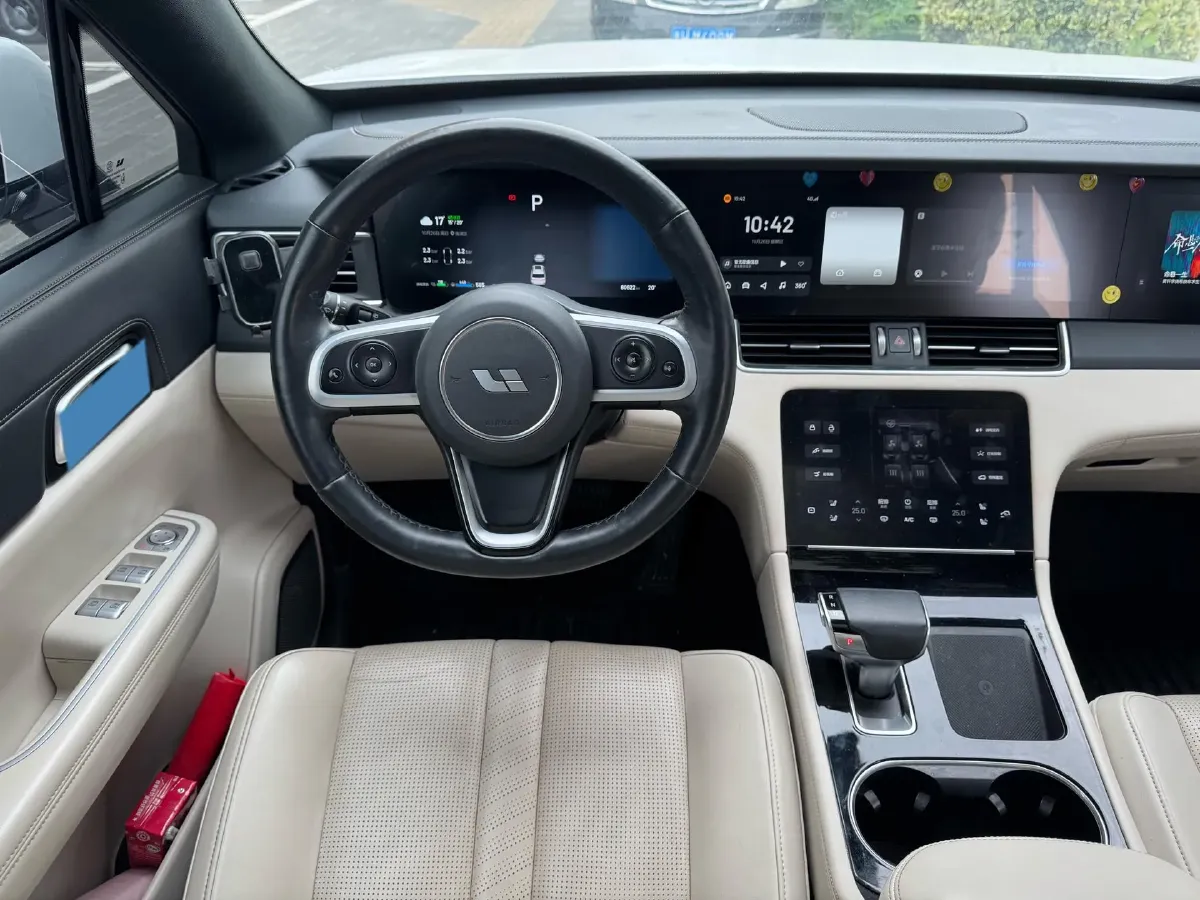 2020 Li ONE Range Extended 131HP REEV 40.5KWH,autocango,china used car exporter,china ev exporter,chinese used car exporter,chinese used ev exporter