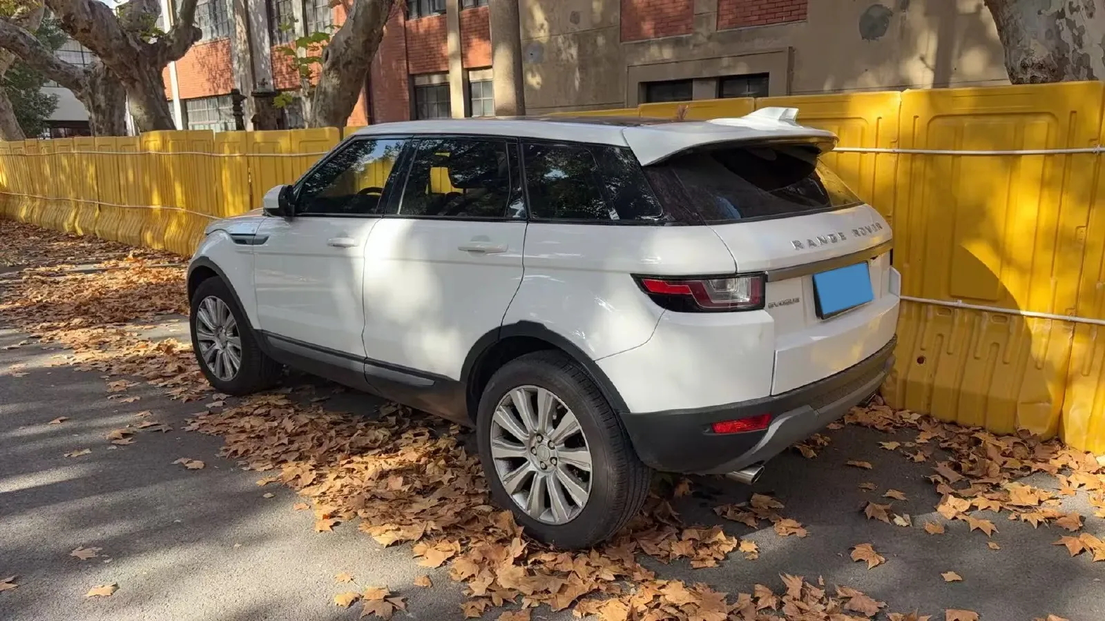 2018 Land Rover Range Rover Evoque 2.0T 241HP L4 9AT,autocango,china used car exporter,china ev exporter,chinese used car exporter,chinese used ev exporter