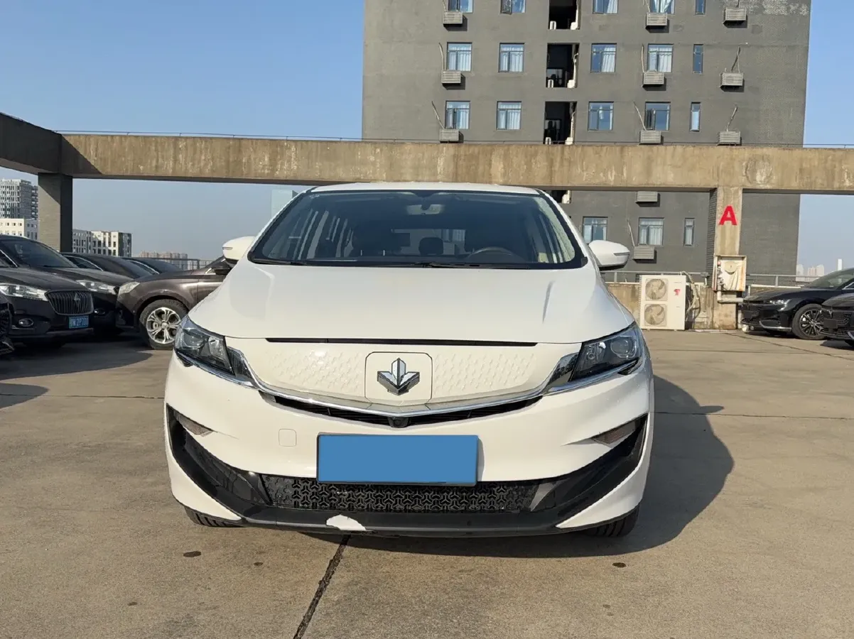 2021 Livan Maple 80v BEV 53KWH,autocango,china used car exporter,china ev exporter,chinese used car exporter,chinese used ev exporter