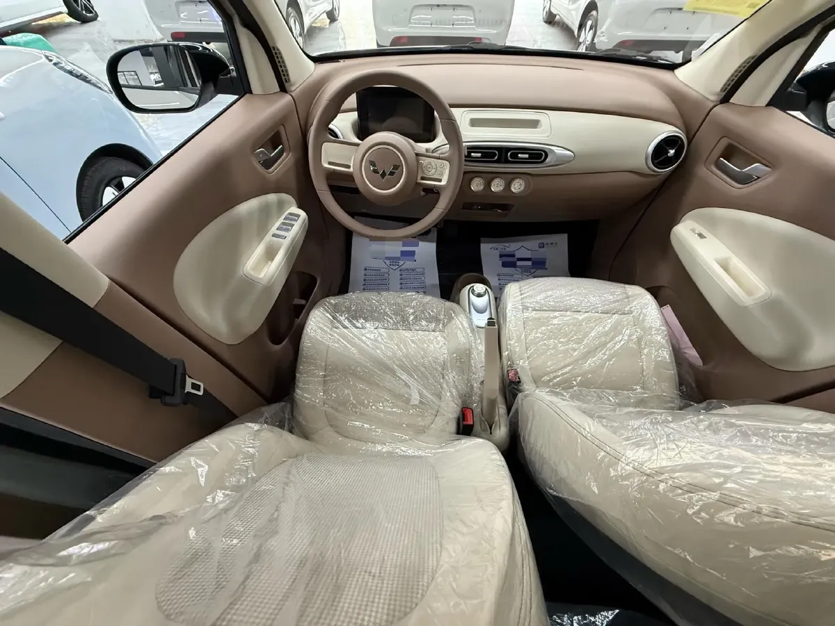 2025 WuLing HongGuang MINI EV BEV 16.2KWH,autocango,china used car exporter,china ev exporter,chinese used car exporter,chinese used ev exporter