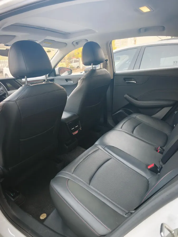 2023 Roewe i5 1.5L 129HP L4 CVT,autocango,china used car exporter,china ev exporter,chinese used car exporter,chinese used ev exporter