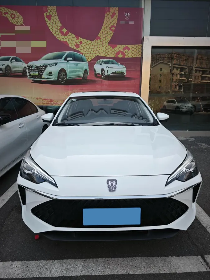 2023 Roewe i5 1.5L 129HP L4 CVT,autocango,china used car exporter,china ev exporter,chinese used car exporter,chinese used ev exporter