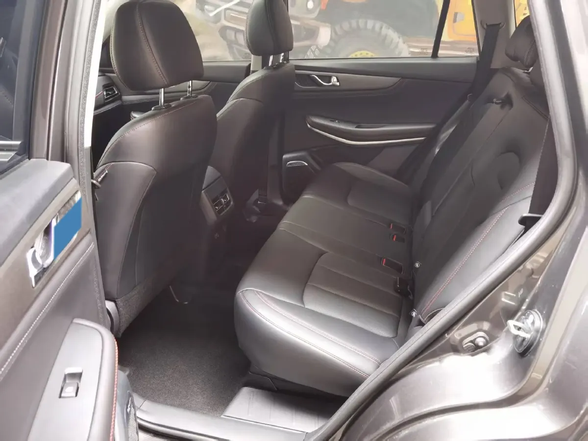 2023 ChangAn CS75 1.5T 188HP L4 7DCT,autocango,china used car exporter,china ev exporter,chinese used car exporter,chinese used ev exporter