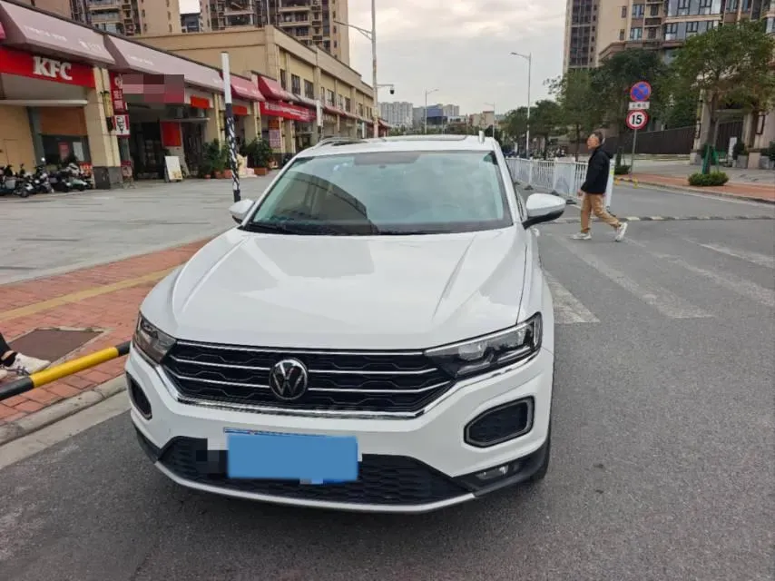 2021 Volkswagen T-Roc 1.4T 150HP L4 7DCT,autocango,china used car exporter,china ev exporter,chinese used car exporter,chinese used ev exporter