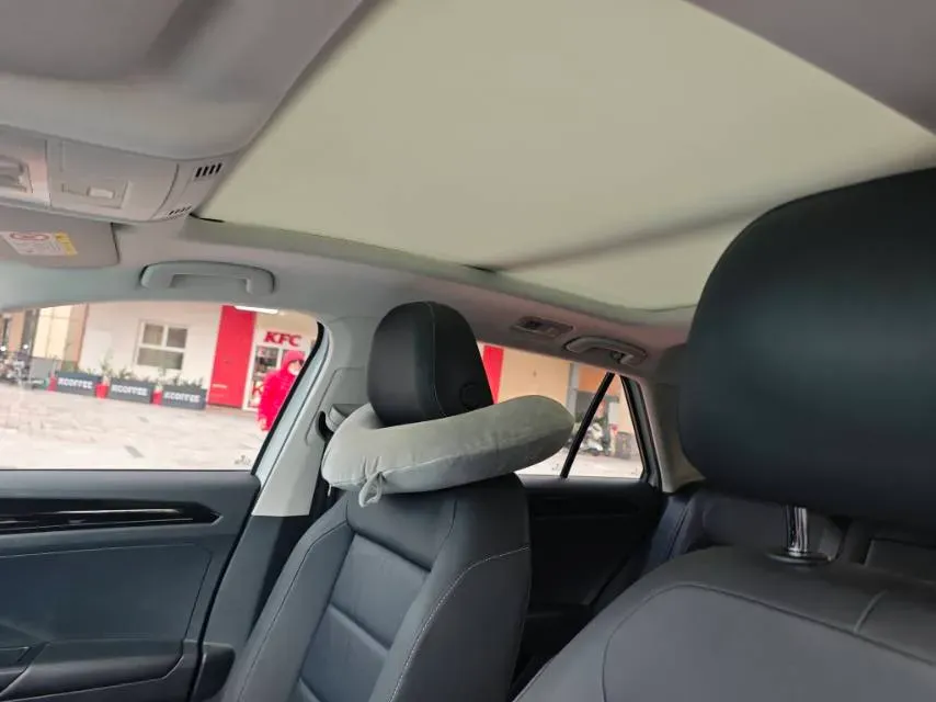 2021 Volkswagen T-Roc 1.4T 150HP L4 7DCT,autocango,china used car exporter,china ev exporter,chinese used car exporter,chinese used ev exporter