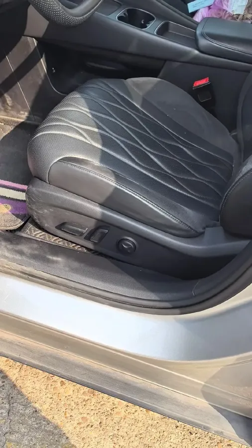 2023 Roewe D7 1.5L 112HP L4 1DHT PHEV 21.4KWH,autocango,china used car exporter,china ev exporter,chinese used car exporter,chinese used ev exporter