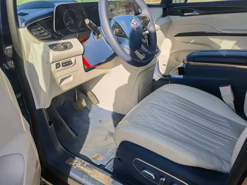 2022 Buick GL8 2.0T 237HP L4 9AT,autocango,china used car exporter,china ev exporter,chinese used car exporter,chinese used ev exporter