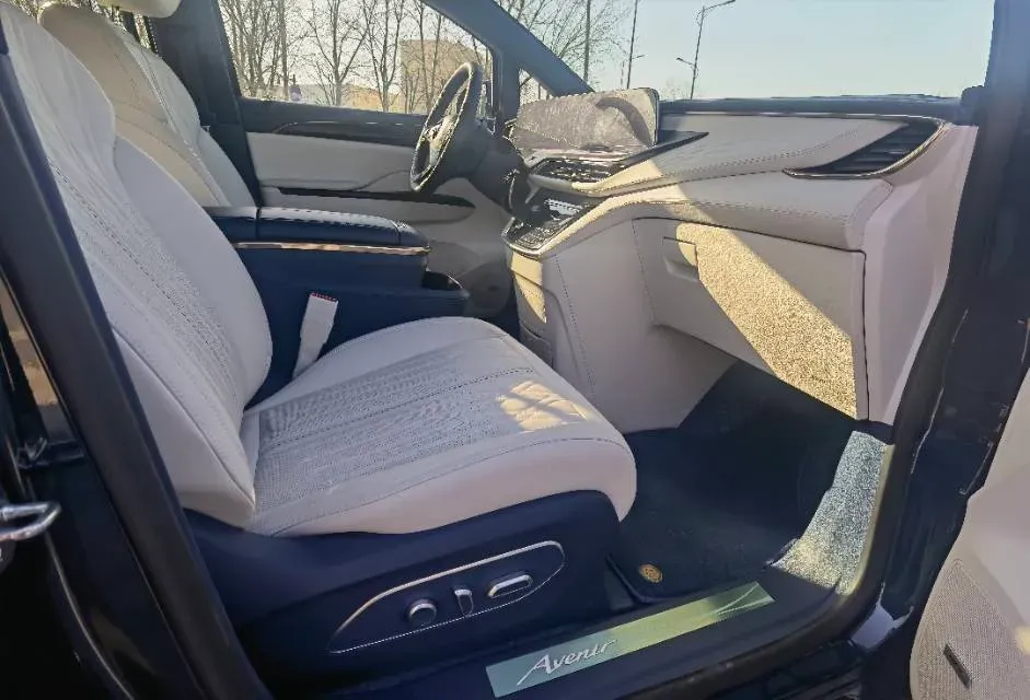 2022 Buick GL8 2.0T 237HP L4 9AT,autocango,china used car exporter,china ev exporter,chinese used car exporter,chinese used ev exporter