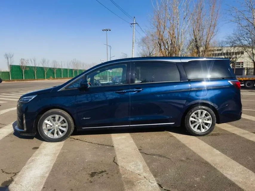 2022 Buick GL8 2.0T 237HP L4 9AT,autocango,china used car exporter,china ev exporter,chinese used car exporter,chinese used ev exporter