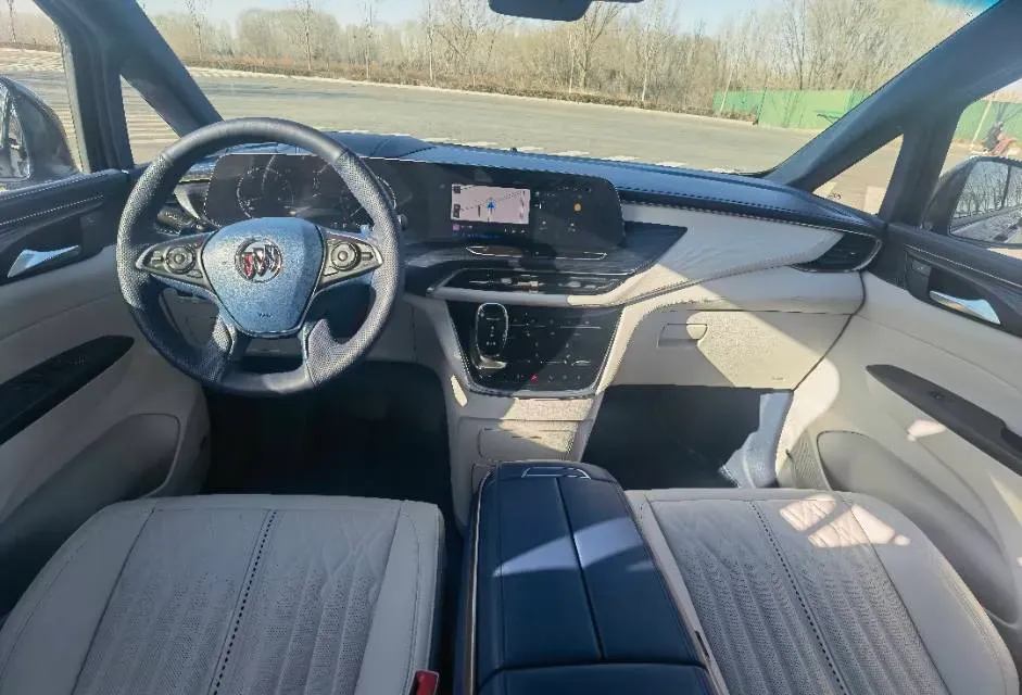 2022 Buick GL8 2.0T 237HP L4 9AT,autocango,china used car exporter,china ev exporter,chinese used car exporter,chinese used ev exporter