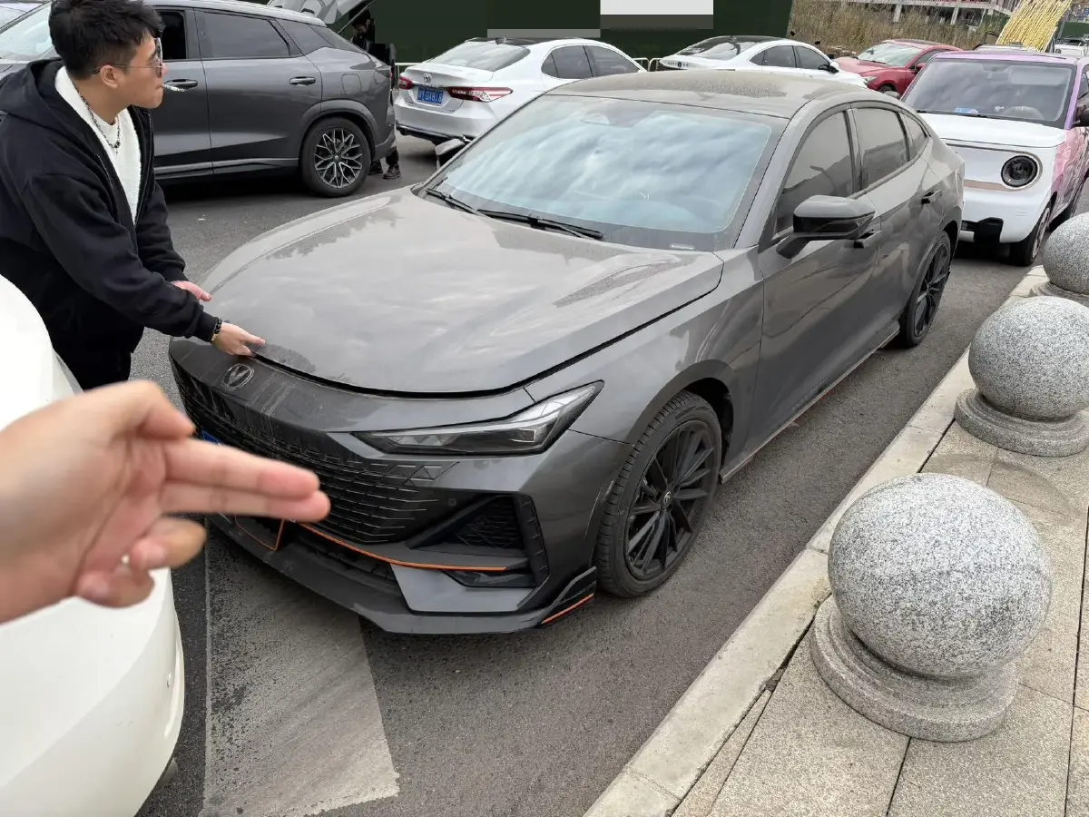 2023 ChangAn UNI-V 1.5T 188HP L4 7DCT