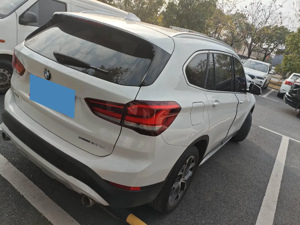 2021 BMW X1 1.5T 140HP L3 7DCT,autocango,china used car exporter,china ev exporter,chinese used car exporter,chinese used ev exporter