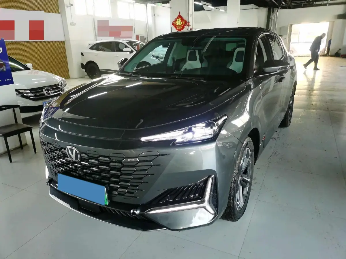 2023 ChangAn UNI-K iDD 1.5T 170HP L4 6TCT PHEV 28.39KWH