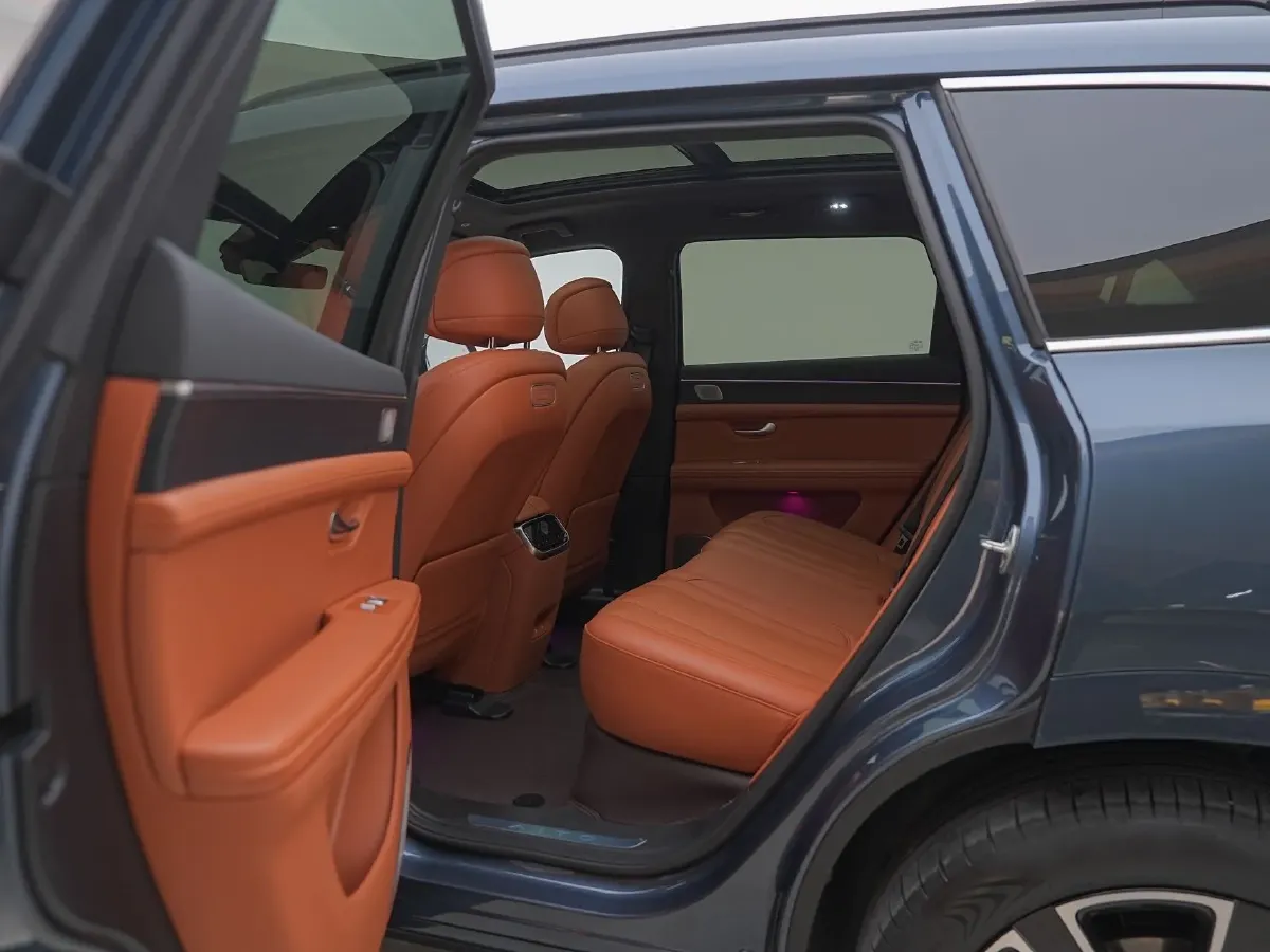 2024 AITO AITO M7 1.5T 152HP L4 REEV 42KWH,autocango,china used car exporter,china ev exporter,chinese used car exporter,chinese used ev exporter