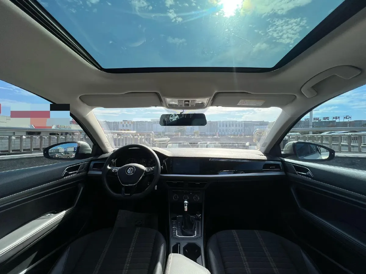 2018 Skoda Karoq 1.4T 150HP L4 7DCT,autocango,china used car exporter,china ev exporter,chinese used car exporter,chinese used ev exporter