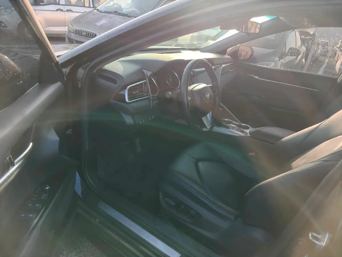 2019 Toyota Camry 2.5L 178HP L4 E-CVT Hybrid,autocango,china used car exporter,china ev exporter,chinese used car exporter,chinese used ev exporter