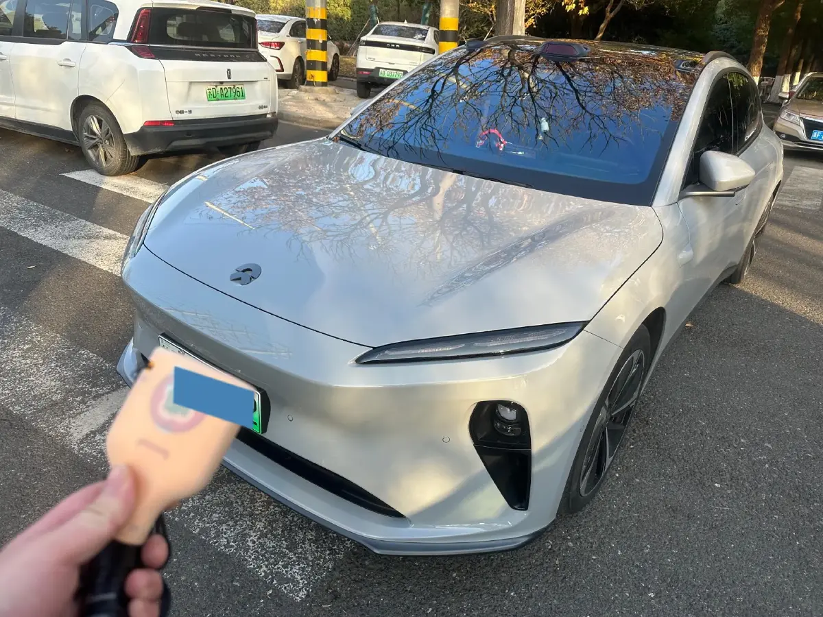 2023 NIO ET5T BEV 75KWH