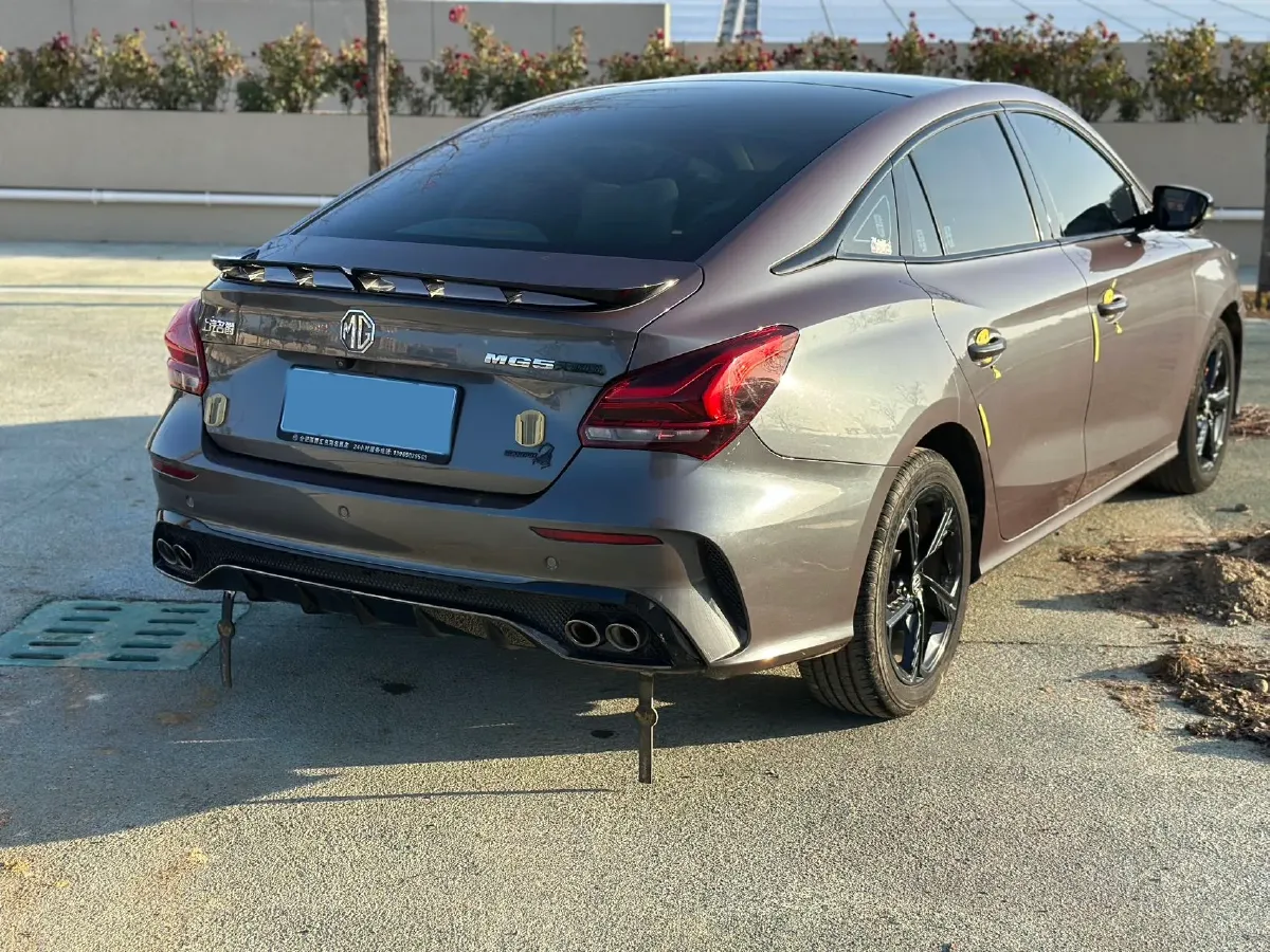 2022 MG 5 Scorpio 1.5T 181HP L4 7DCT,autocango,china used car exporter,china ev exporter,chinese used car exporter,chinese used ev exporter