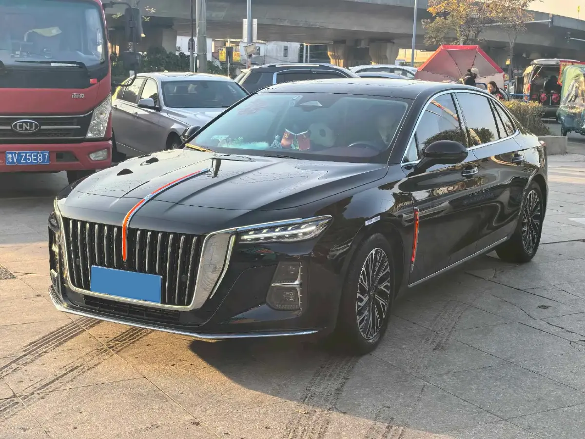 2024 HongQi H5 2.0T 224HP L4 8AT
