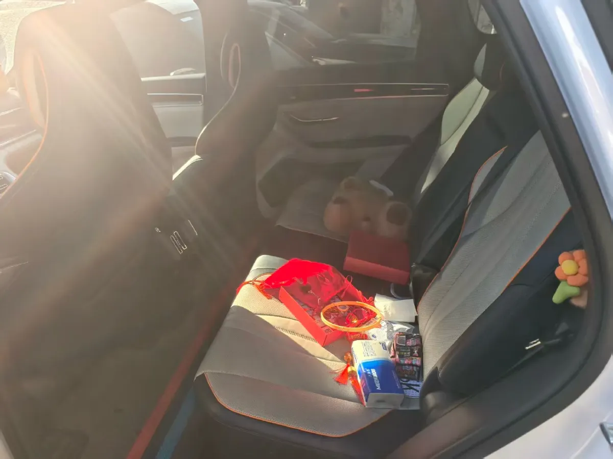 2021 Geely JiaJi 1.5T 177HP L3 7DCT PHEV 11.3KWH,autocango,china used car exporter,china ev exporter,chinese used car exporter,chinese used ev exporter