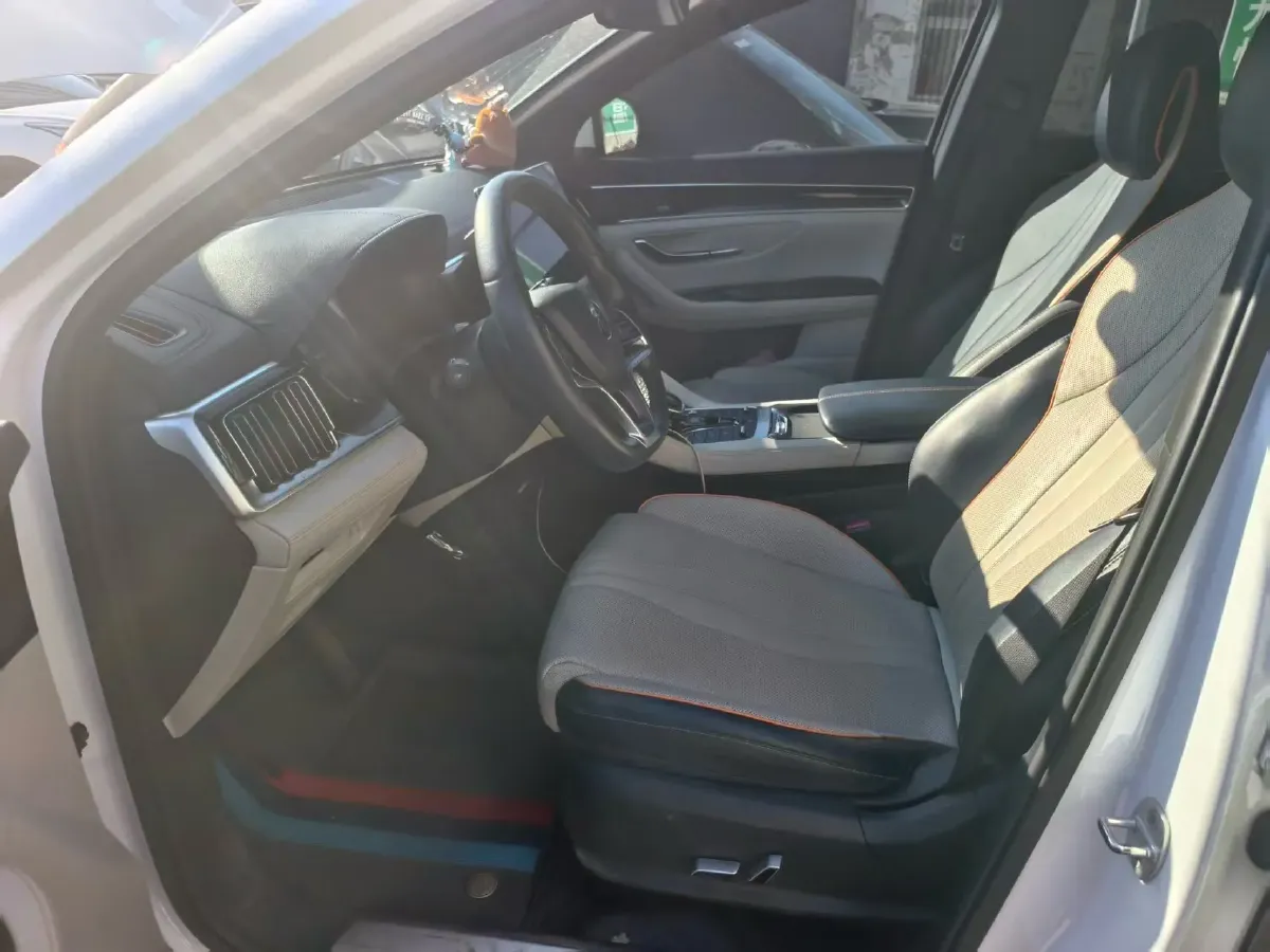 2021 Geely JiaJi 1.5T 177HP L3 7DCT PHEV 11.3KWH,autocango,china used car exporter,china ev exporter,chinese used car exporter,chinese used ev exporter