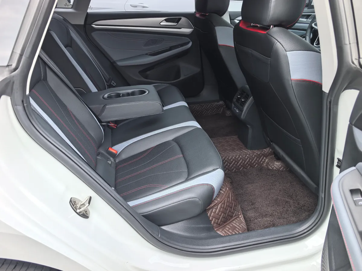 2025 Volkswagen Lamando 1.4T 150HP L4 7DCT,autocango,china used car exporter,china ev exporter,chinese used car exporter,chinese used ev exporter