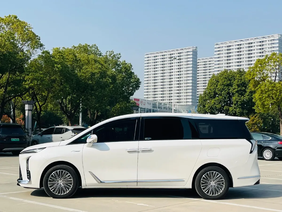 2024 Buick GL8 1.5T 180HP L4 2DHT PHEV 24.4KWH,autocango,china used car exporter,china ev exporter,chinese used car exporter,chinese used ev exporter