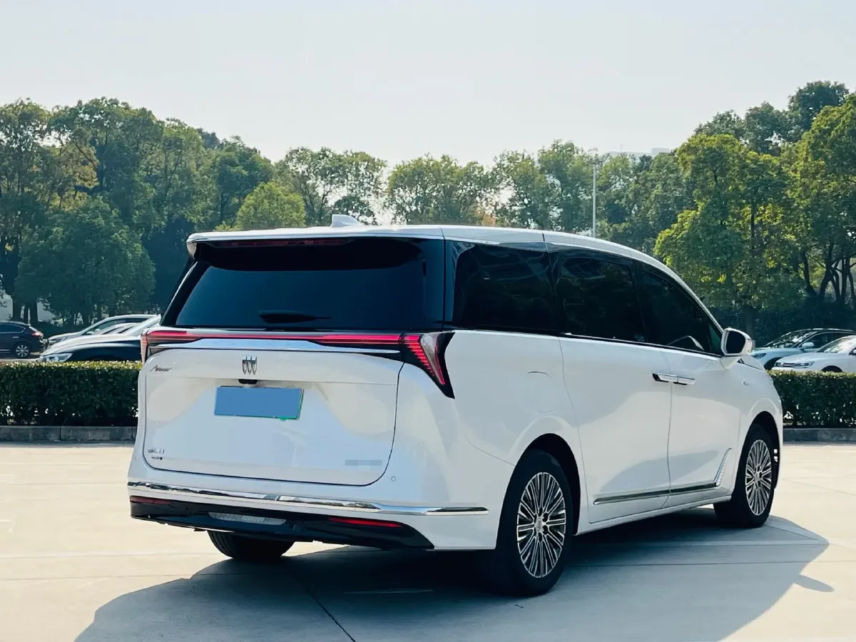 2024 Buick GL8 1.5T 180HP L4 2DHT PHEV 24.4KWH,autocango,china used car exporter,china ev exporter,chinese used car exporter,chinese used ev exporter