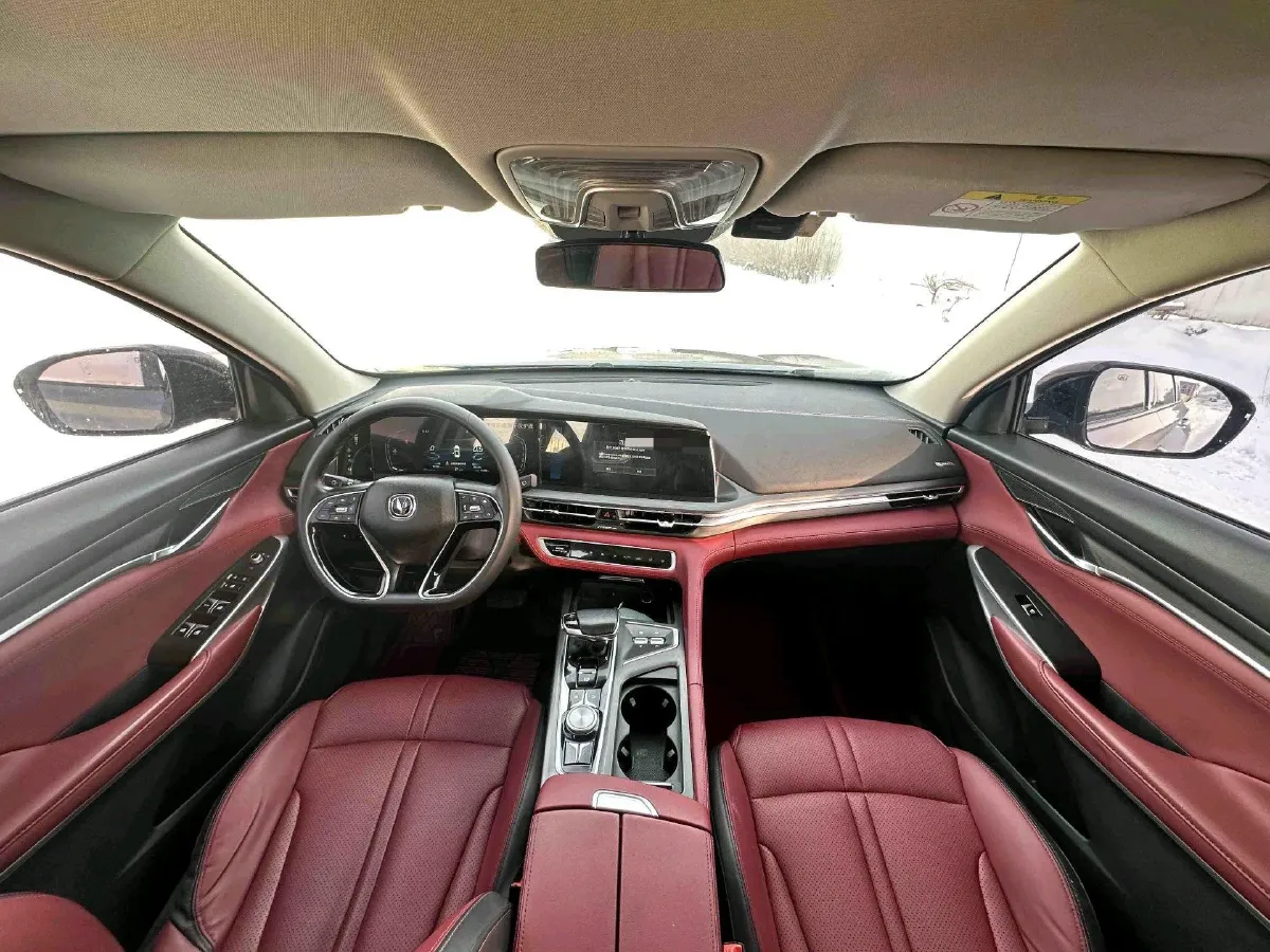 2021 ChangAn CS75 Plus 2.0T 233HP L4 8AT,autocango,china used car exporter,china ev exporter,chinese used car exporter,chinese used ev exporter