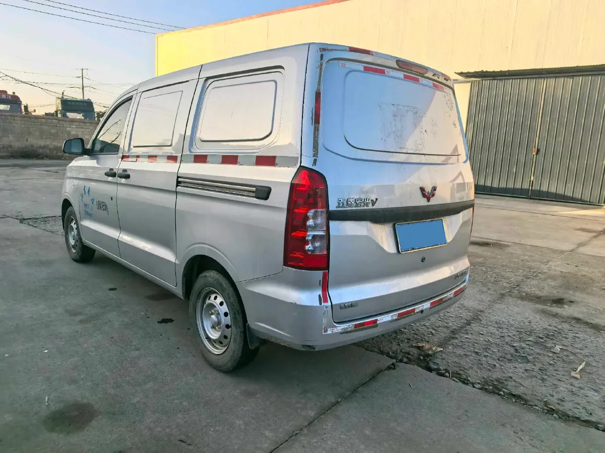 2019 WuLing HongGuang V 1.5L 105HP L4 5MT,autocango,china used car exporter,china ev exporter,chinese used car exporter,chinese used ev exporter