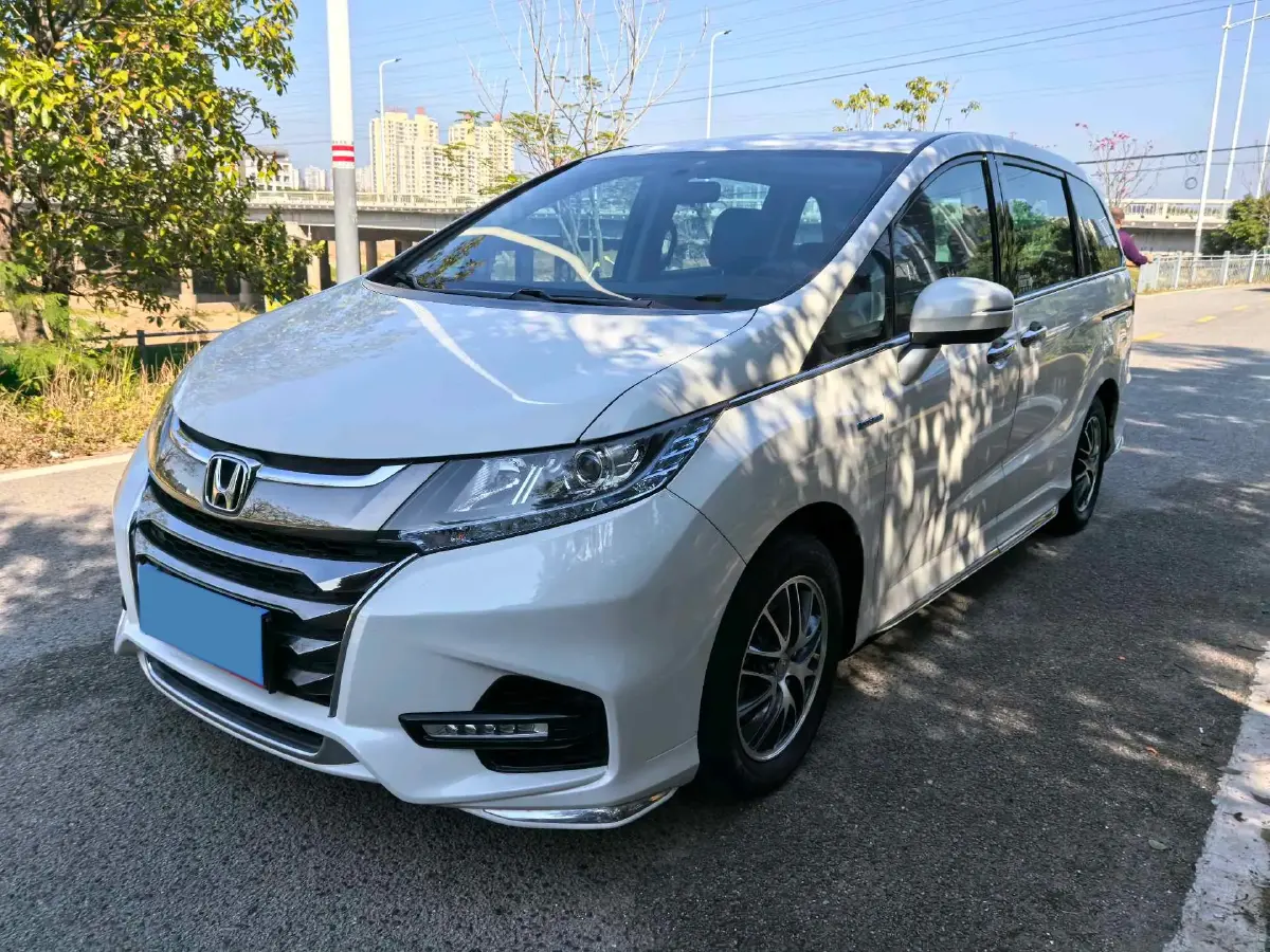 2021 Honda Odyssey 2.0L 146HP L4 E-CVT Hybrid