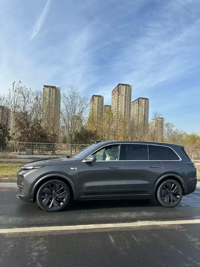 2022 Li L9 Range Extended 154HP REEV 42.6KWH,autocango,china used car exporter,china ev exporter,chinese used car exporter,chinese used ev exporter