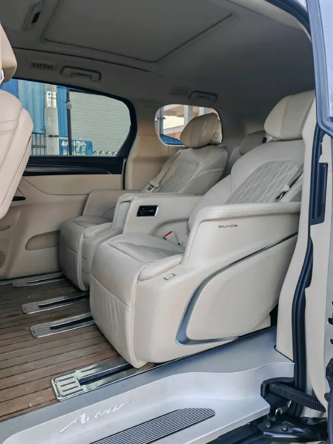 2022 Buick GL8 2.0T 237HP L4 9AT,autocango,china used car exporter,china ev exporter,chinese used car exporter,chinese used ev exporter