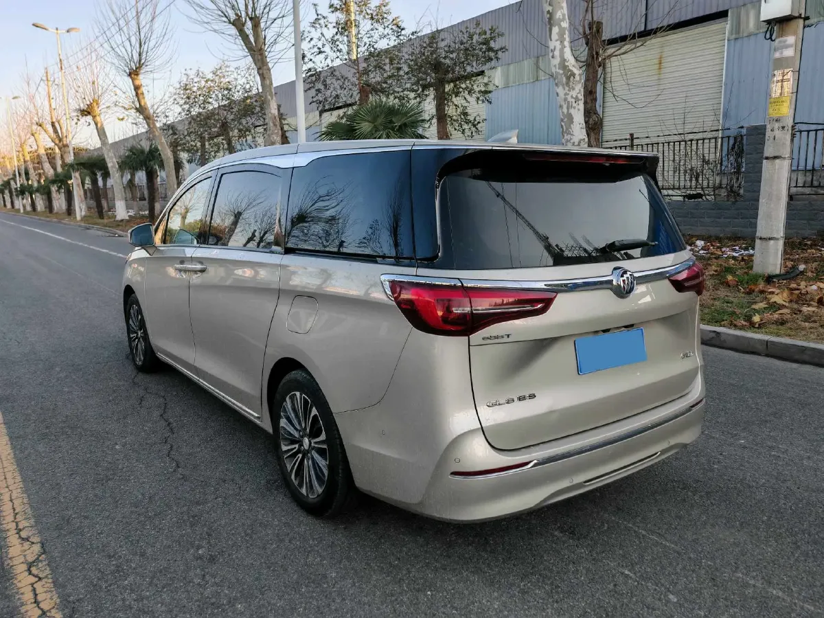 2022 Buick GL8 2.0T 237HP L4 9AT,autocango,china used car exporter,china ev exporter,chinese used car exporter,chinese used ev exporter
