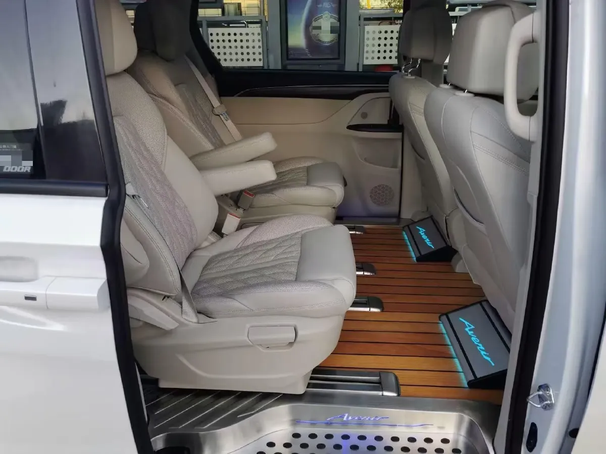 2021 Buick GL8 2.0T 237HP L4 9AT,autocango,china used car exporter,china ev exporter,chinese used car exporter,chinese used ev exporter