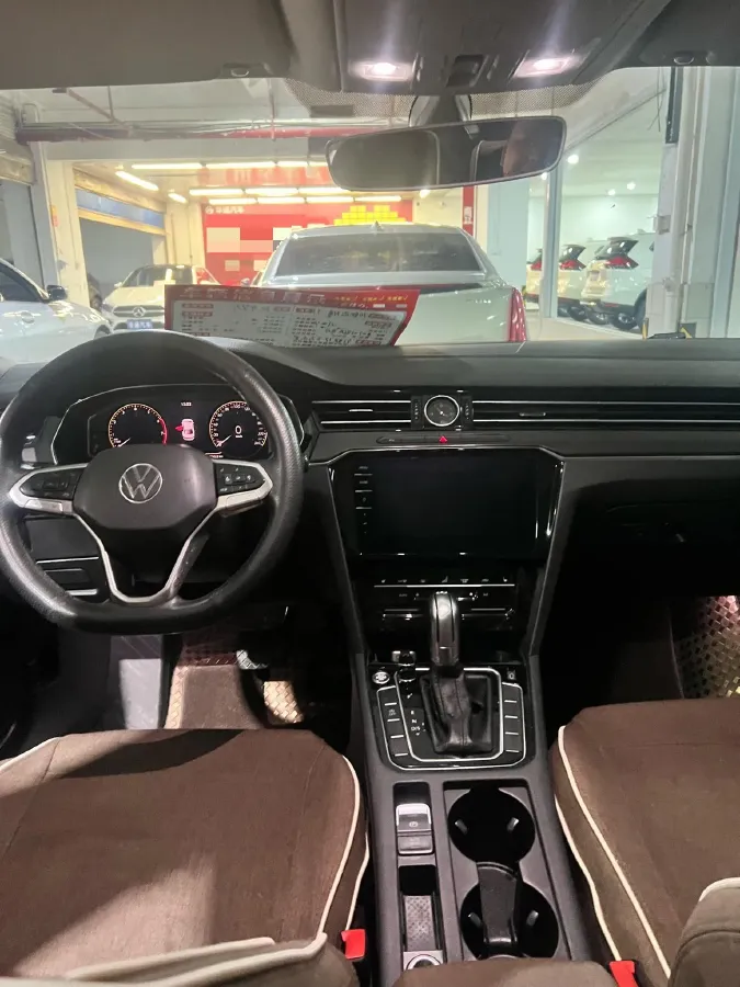 2020 Volkswagen Magotan 2.0T 186HP L4 7DCT,autocango,china used car exporter,china ev exporter,chinese used car exporter,chinese used ev exporter