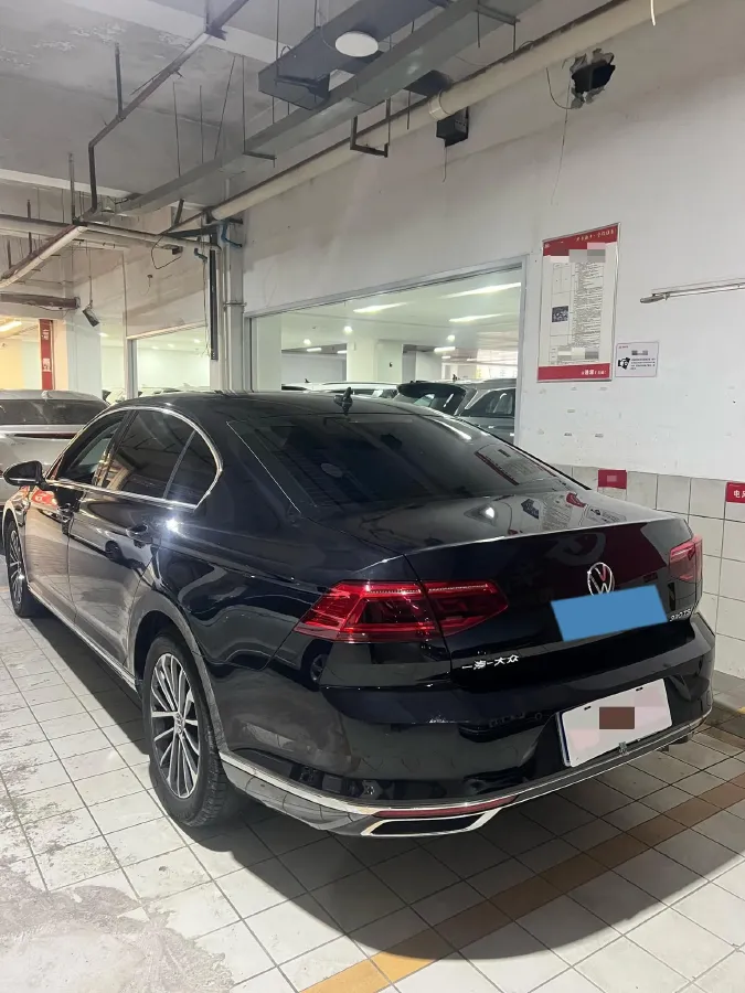 2020 Volkswagen Magotan 2.0T 186HP L4 7DCT,autocango,china used car exporter,china ev exporter,chinese used car exporter,chinese used ev exporter