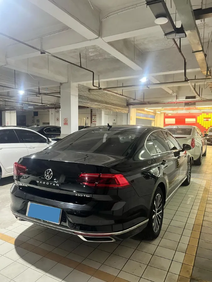 2020 Volkswagen Magotan 2.0T 186HP L4 7DCT,autocango,china used car exporter,china ev exporter,chinese used car exporter,chinese used ev exporter