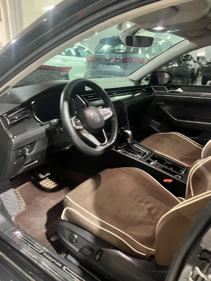 2020 Volkswagen Magotan 2.0T 186HP L4 7DCT,autocango,china used car exporter,china ev exporter,chinese used car exporter,chinese used ev exporter