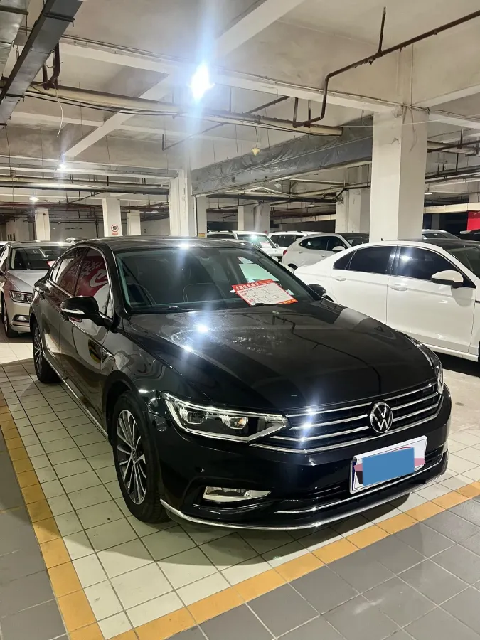 2020 Volkswagen Magotan 2.0T 186HP L4 7DCT,autocango,china used car exporter,china ev exporter,chinese used car exporter,chinese used ev exporter