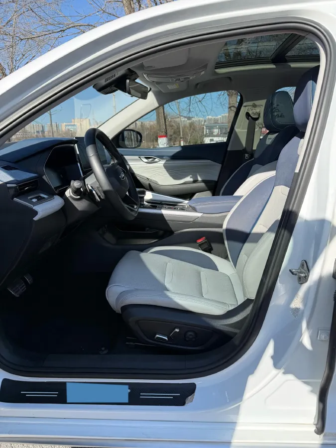 2021 Geely Preface 2.0T 190HP L4 7DCT,autocango,china used car exporter,china ev exporter,chinese used car exporter,chinese used ev exporter