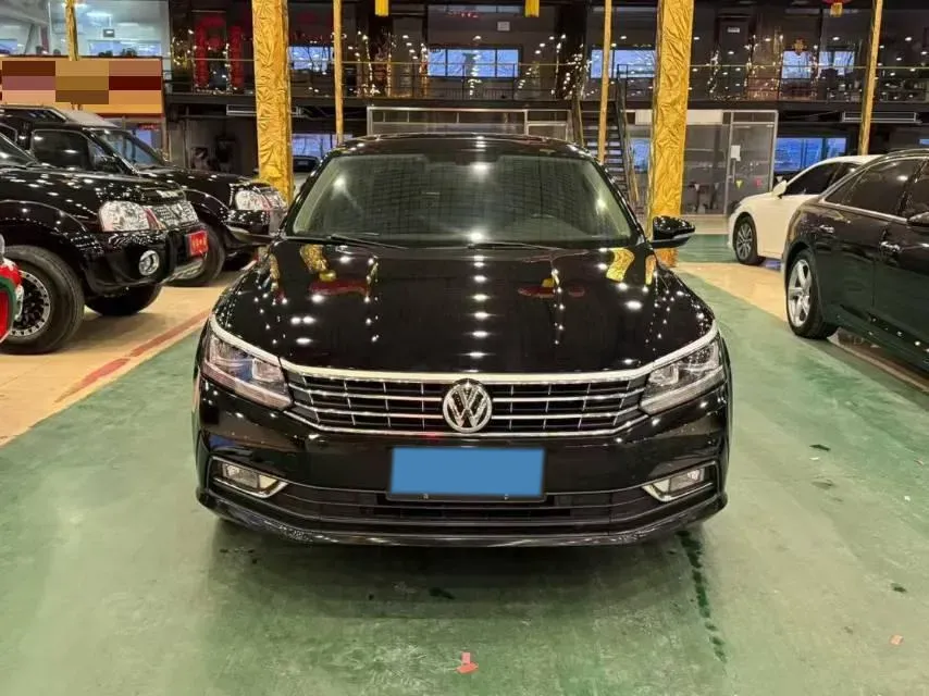 2017 Volkswagen Passat 1.8T 180HP L4 7DCT,autocango,china used car exporter,china ev exporter,chinese used car exporter,chinese used ev exporter