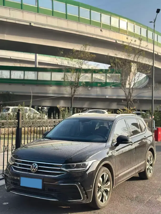 2024 Volkswagen Tiguan L 2.0T 186HP L4 7DCT