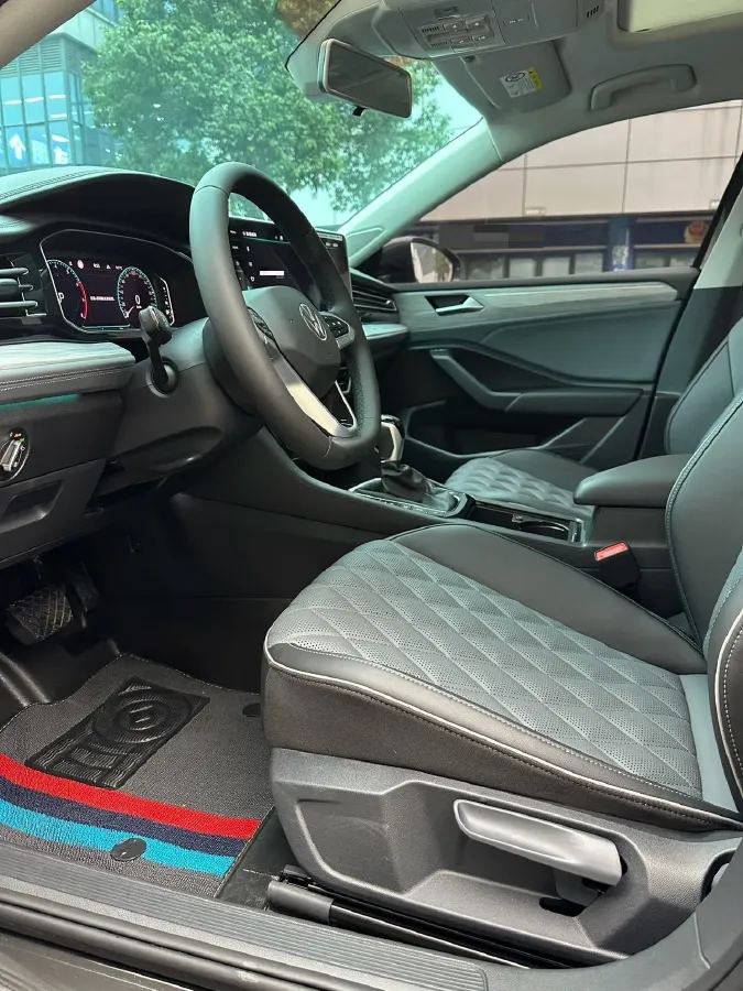 2024 Volkswagen Sagitar 1.5T 160HP L4 7DCT,autocango,china used car exporter,china ev exporter,chinese used car exporter,chinese used ev exporter